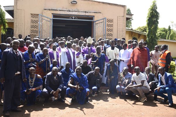 Ngong Deanery Congregants pose after Loitokitok Deanery Mass 2025